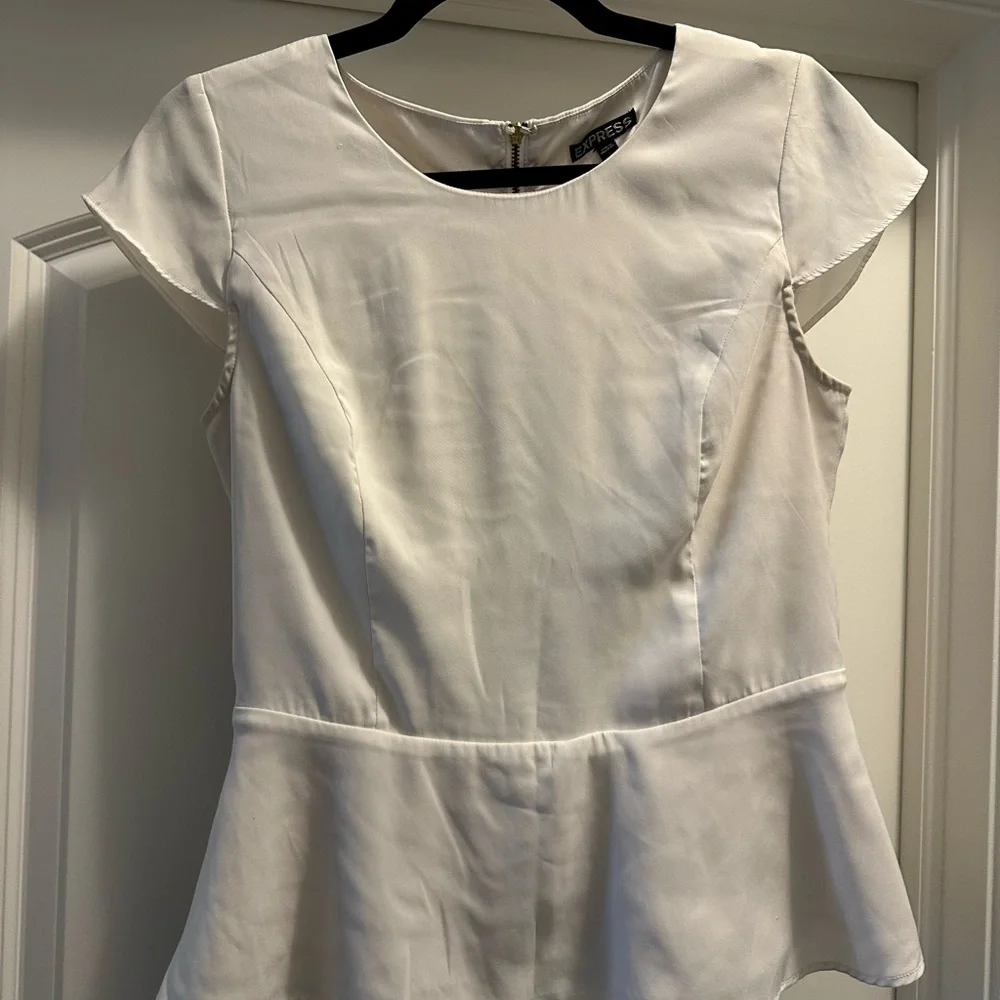 Express Women's White Peplum Top - Picture 2 of 5